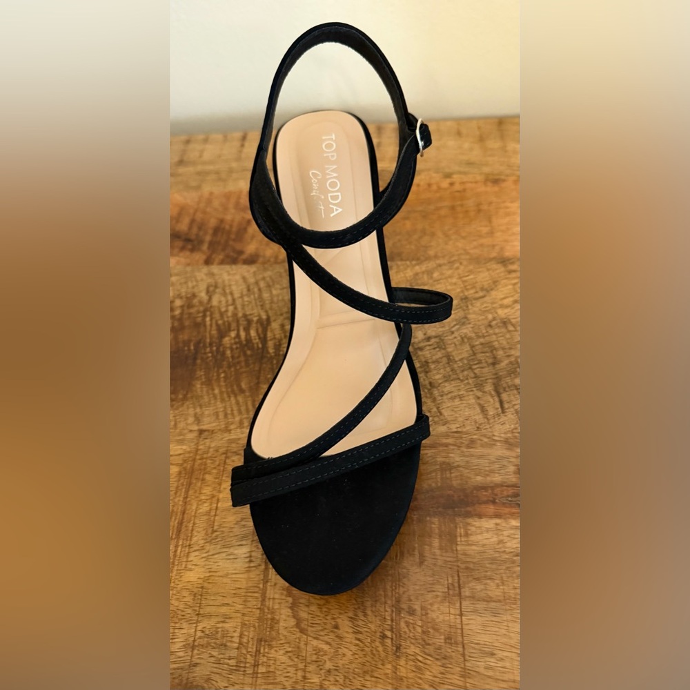 Top Moda Black Spiral-Strap Heel Sandal Suede Material Size 8 New